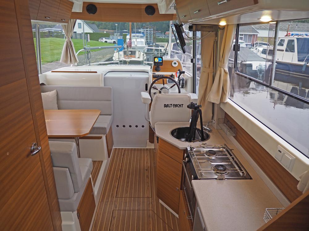 Stuurhuis, Accommodatie